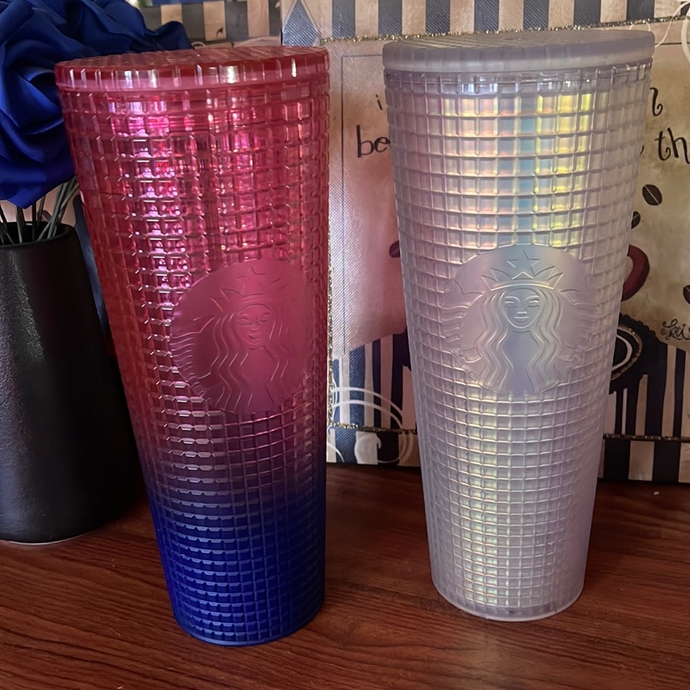 ❤️ Pick 3/30 A white Starbucks Tumbler Bundle❤️